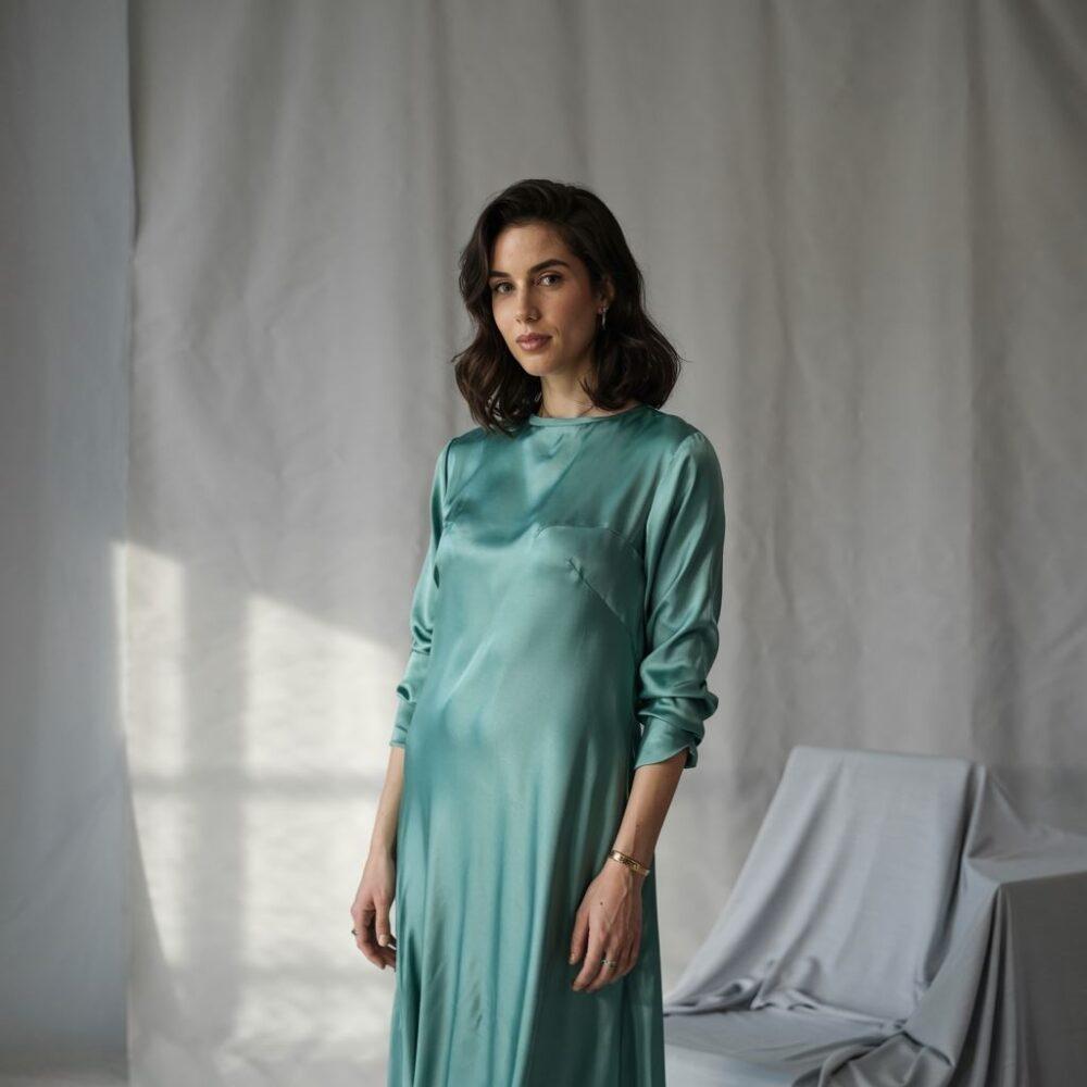 modna sukienka z podszewką