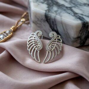 modne kolczyki skrzydła