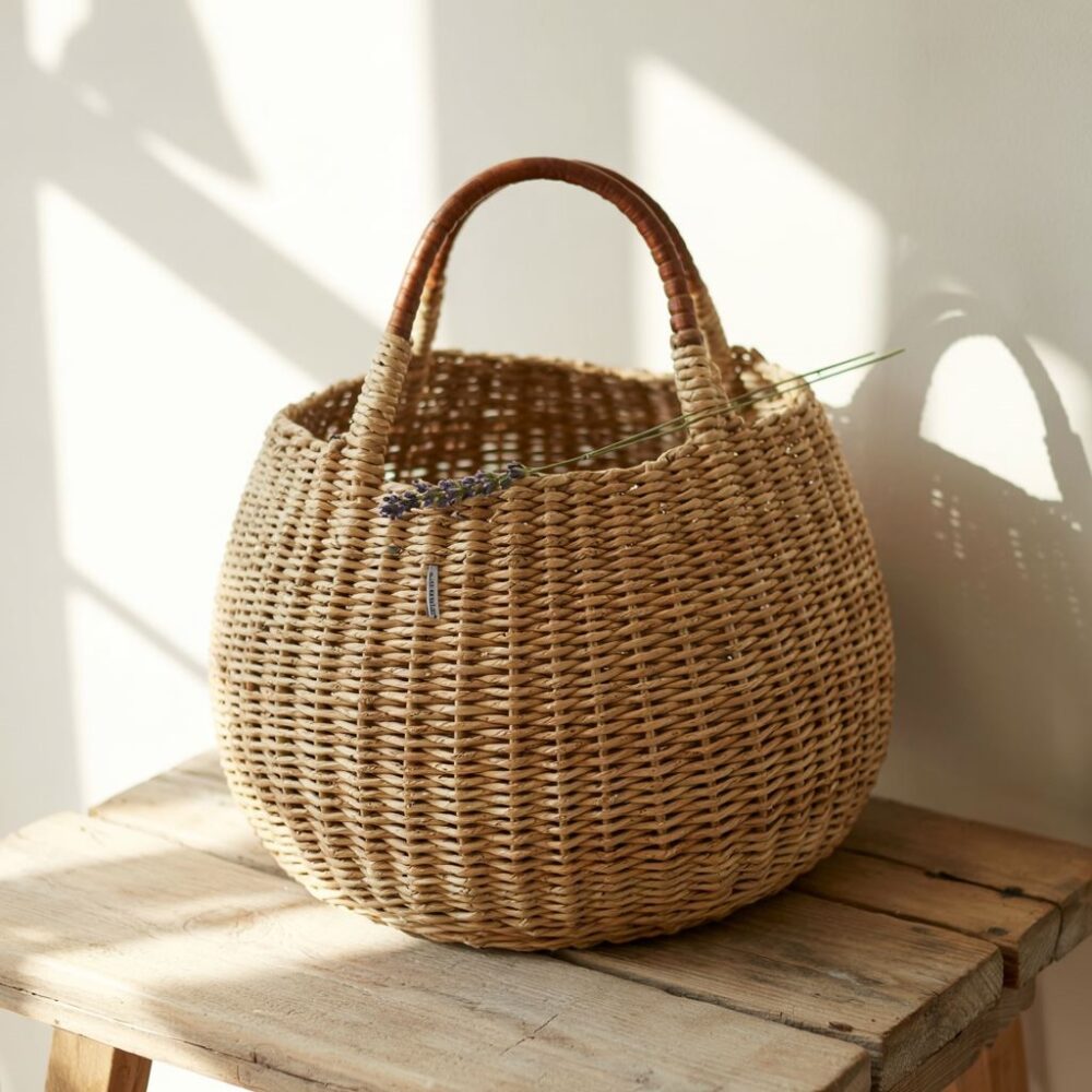 modny koszyk na ramię